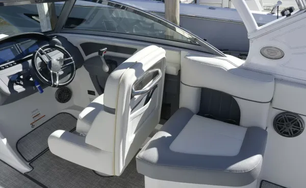 2020 Cobalt 23 SC detail image 7