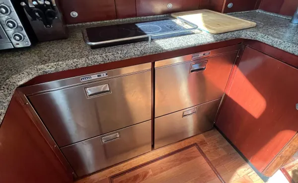 2006 Sea Ray 52 SEDAN BRIDGE detail image 24