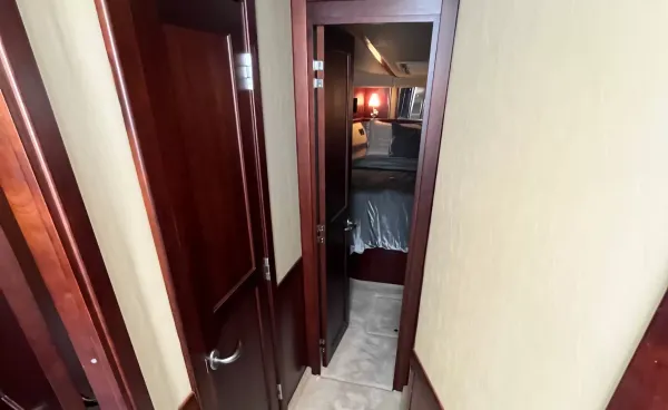 2006 Sea Ray 52 SEDAN BRIDGE detail image 27