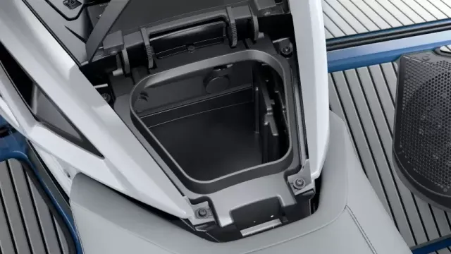 Boat Thumbnail 9
