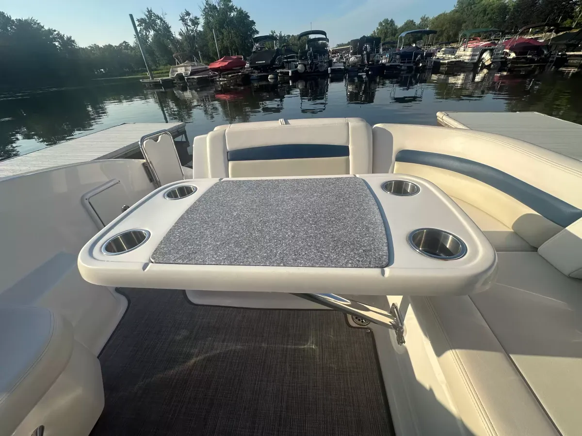 boat-carouselImage-image