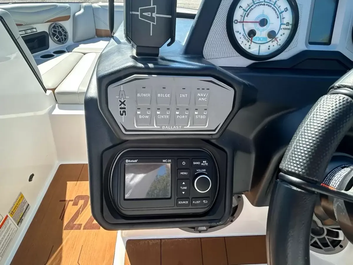 dummy-boat-img