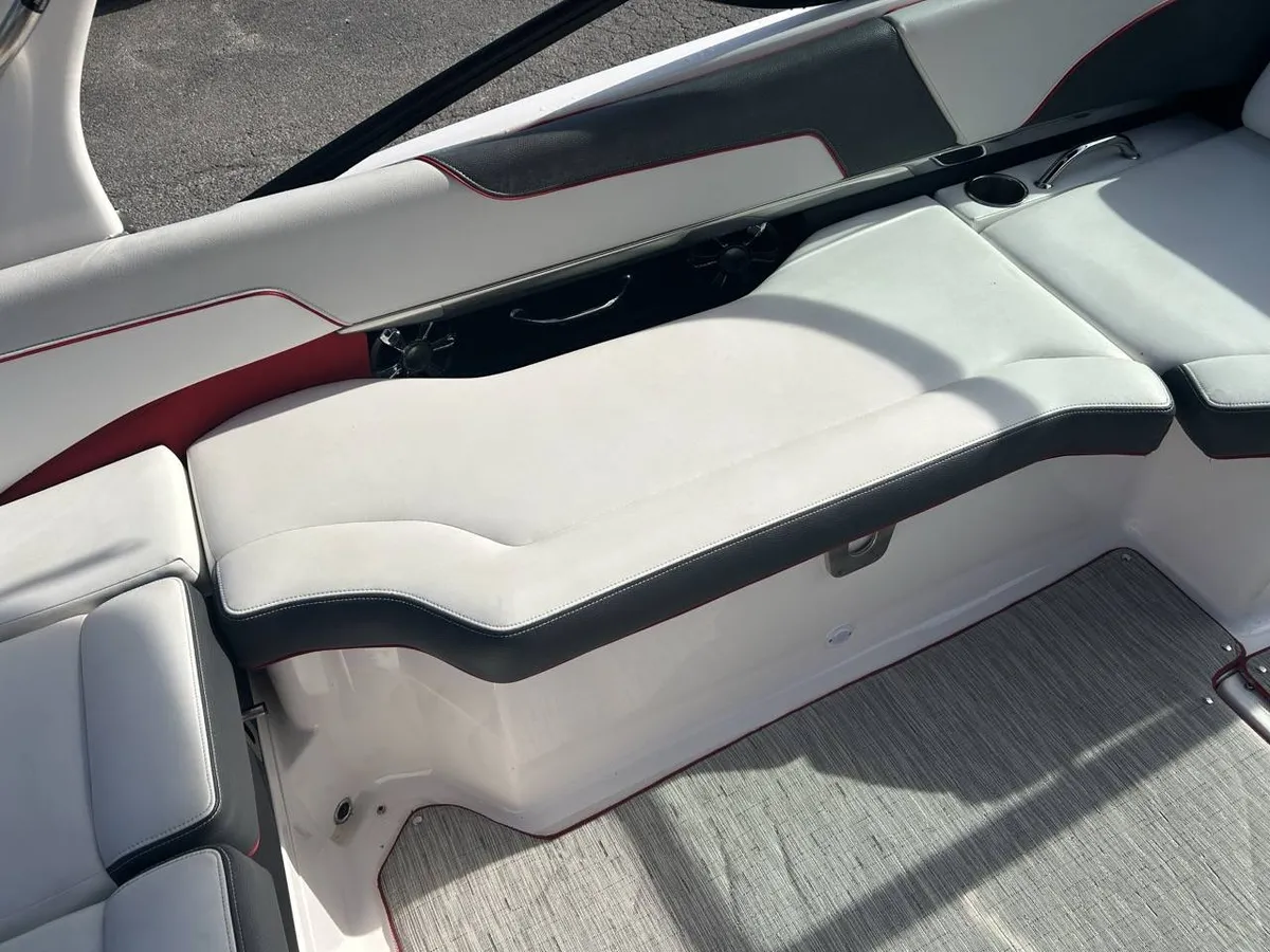 dummy-boat-img