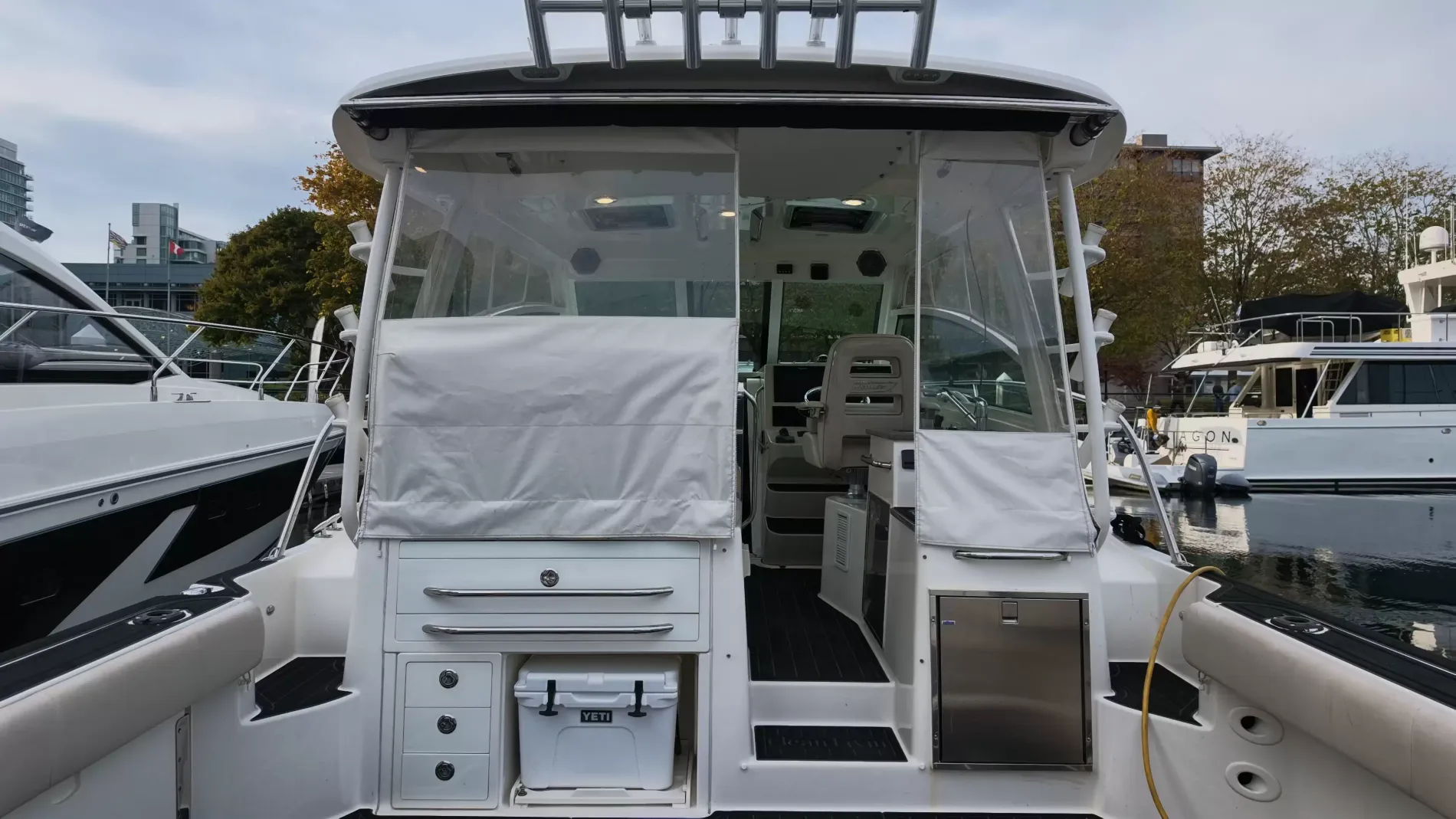 Pre-Owned 2017 Boston whaler 345 Conquest for Sale | Vancouver, BC | M&P Yacht Centre | 6adbd4ebb1a525829c0a6ddb