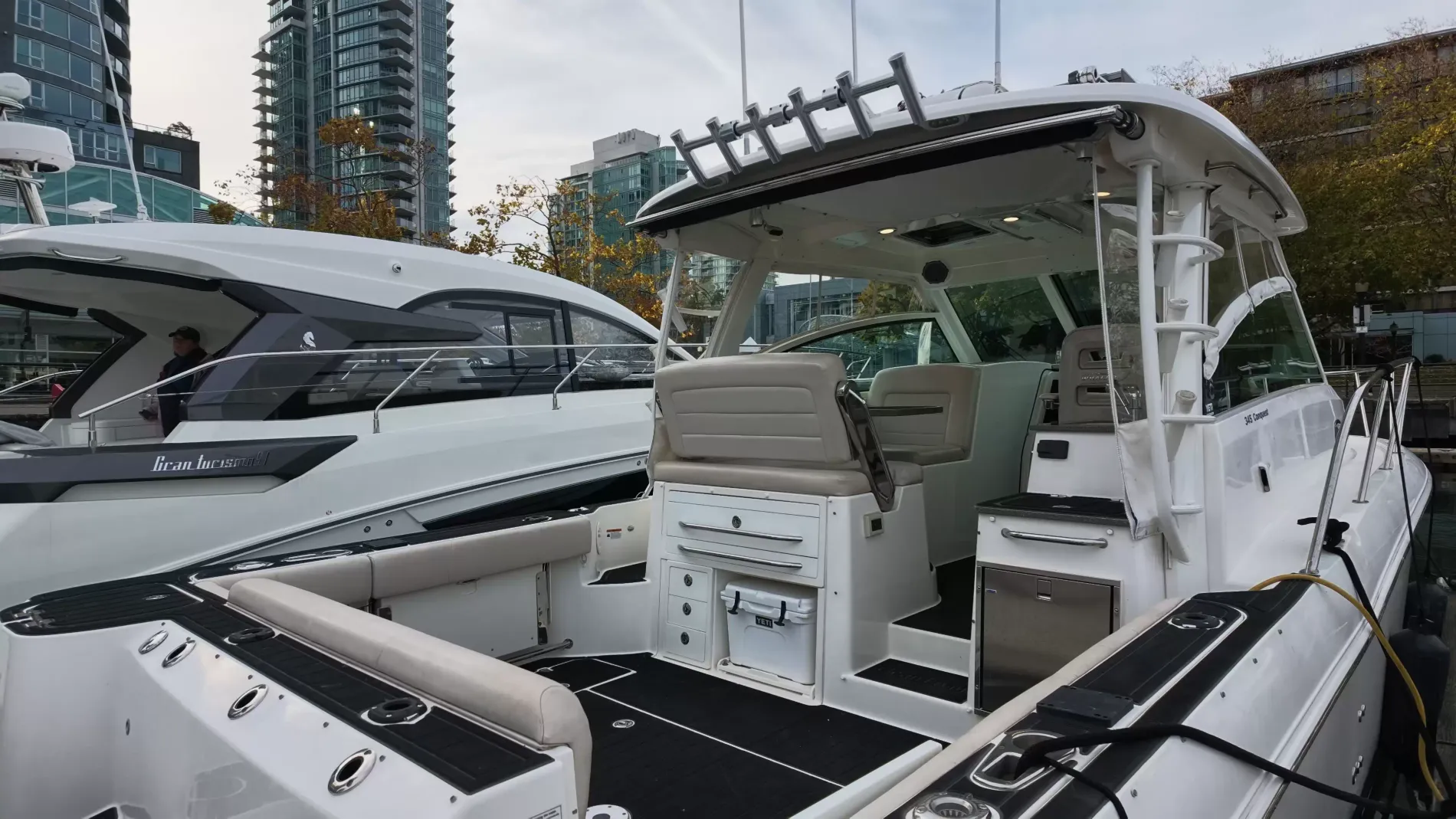 Pre-Owned 2017 Boston whaler 345 Conquest for Sale | Vancouver, BC | M&P Yacht Centre | 6adbd4ebb1a525829c0a6ddb