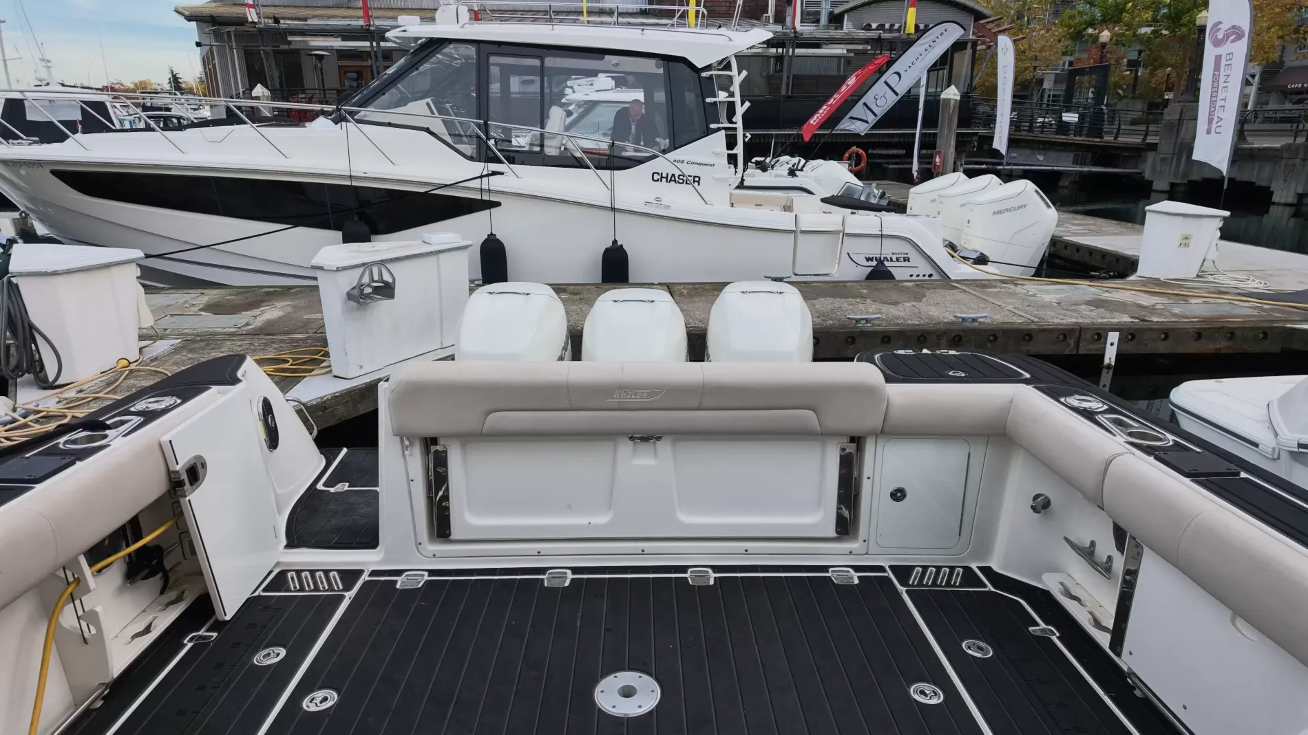 Pre-Owned 2017 Boston whaler 345 Conquest for Sale | Vancouver, BC | M&P Yacht Centre | 6adbd4ebb1a525829c0a6ddb