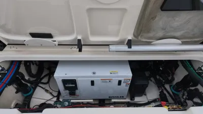 Pre-Owned 2017 Boston whaler 345 Conquest for Sale | Vancouver, BC | M&P Yacht Centre | 6adbd4ebb1a525829c0a6ddb