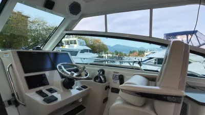 Pre-Owned 2017 Boston whaler 345 Conquest for Sale | Vancouver, BC | M&P Yacht Centre | 6adbd4ebb1a525829c0a6ddb