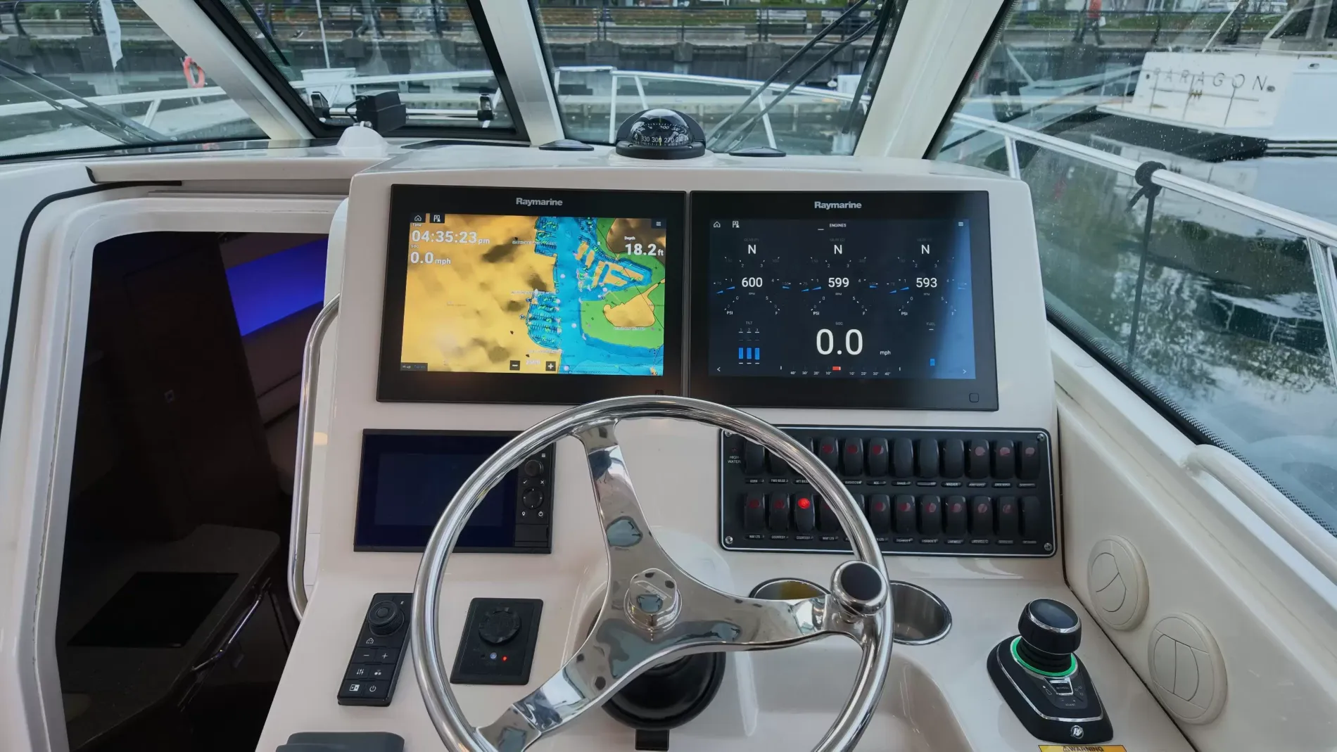 Pre-Owned 2017 Boston whaler 345 Conquest for Sale | Vancouver, BC | M&P Yacht Centre | 6adbd4ebb1a525829c0a6ddb