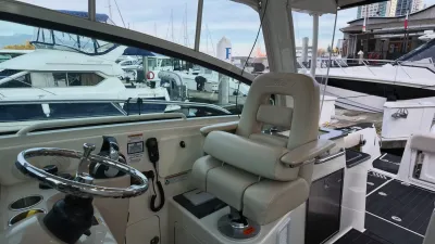 Pre-Owned 2017 Boston whaler 345 Conquest for Sale | Vancouver, BC | M&P Yacht Centre | 6adbd4ebb1a525829c0a6ddb