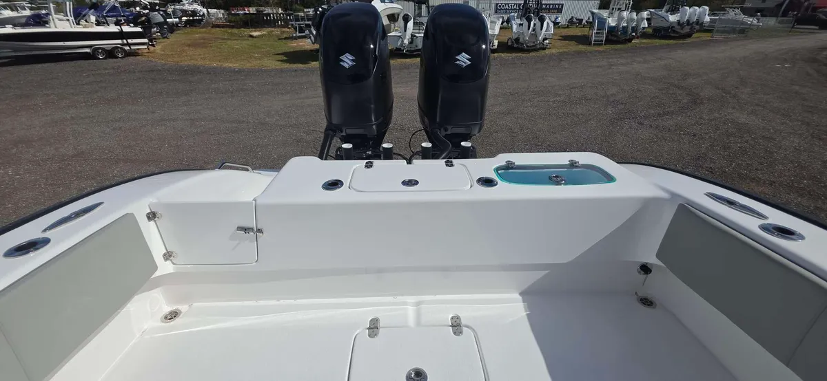 2027 Cape horn 31T