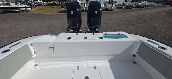 2027 Cape horn 31T