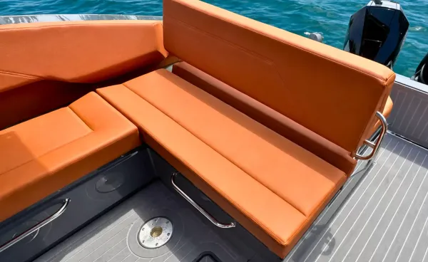 2023 Cruisers Yachts 34 GLS - OB SOUTH BEACH detail image 9
