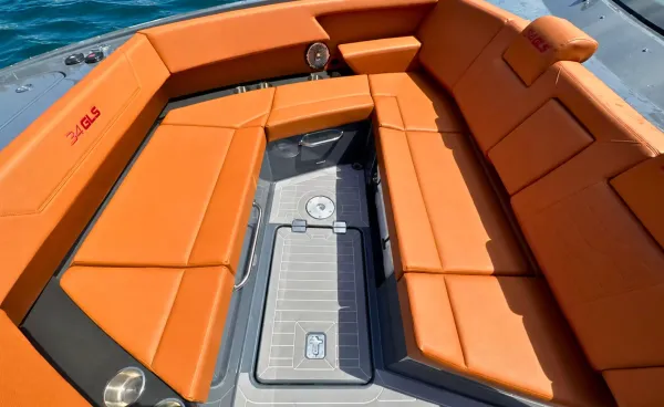2023 Cruisers Yachts 34 GLS - OB SOUTH BEACH detail image 15