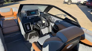 2023 Malibu M220-5