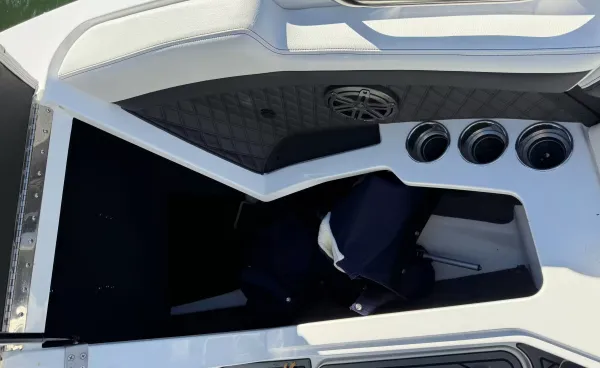 2025 Cobalt R4 detail image 18