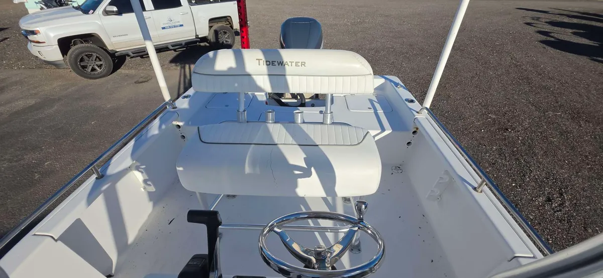 2008 Tidewater 2100 BAYMAX