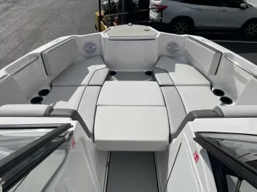 2027 Yamaha AR220-13