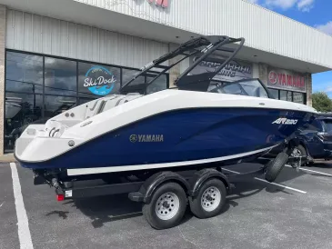 2027 Yamaha AR220-3