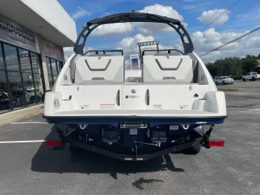 2027 Yamaha AR220-4