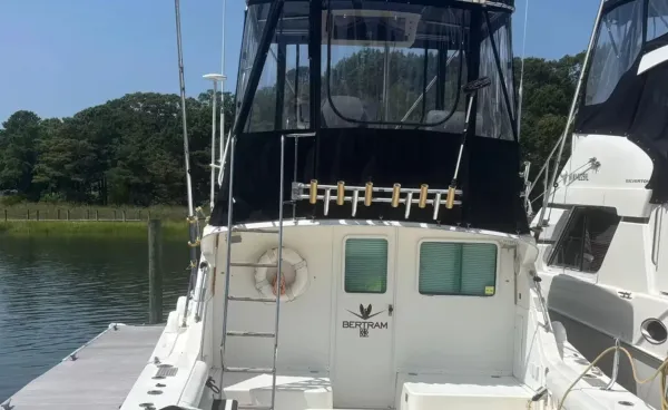 1989 Bertram 33 SPORT FISHERMAN detail image 4