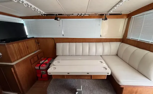 1989 Bertram 33 SPORT FISHERMAN detail image 7