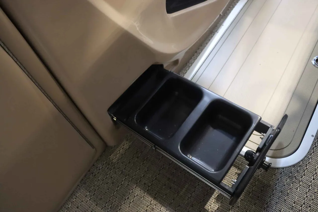 Boat Image 13