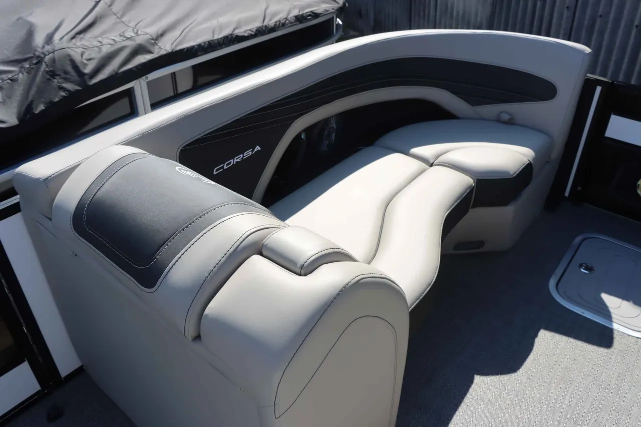 Boat Image 25