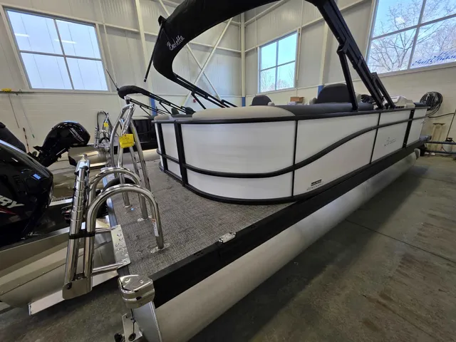 Boat Thumbnail 5