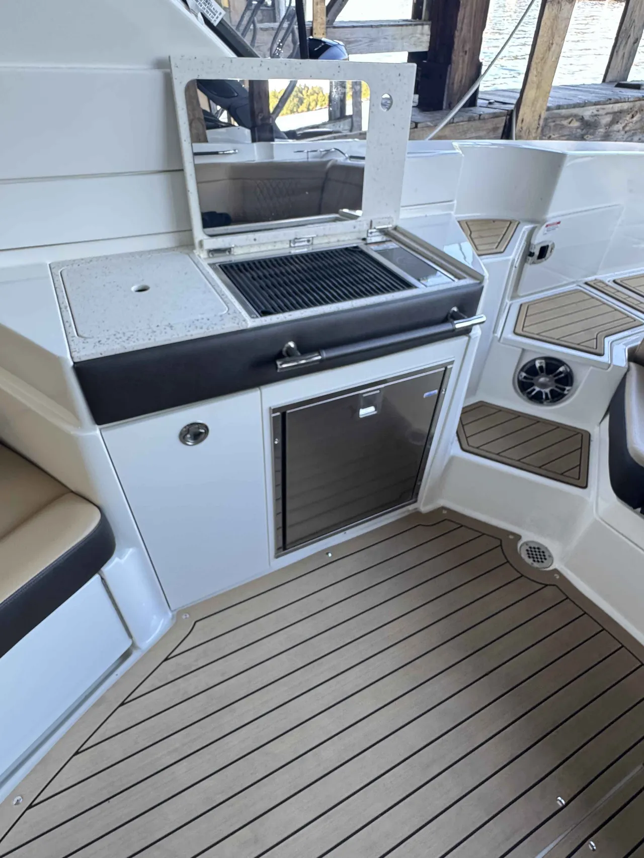 Boat Image 11