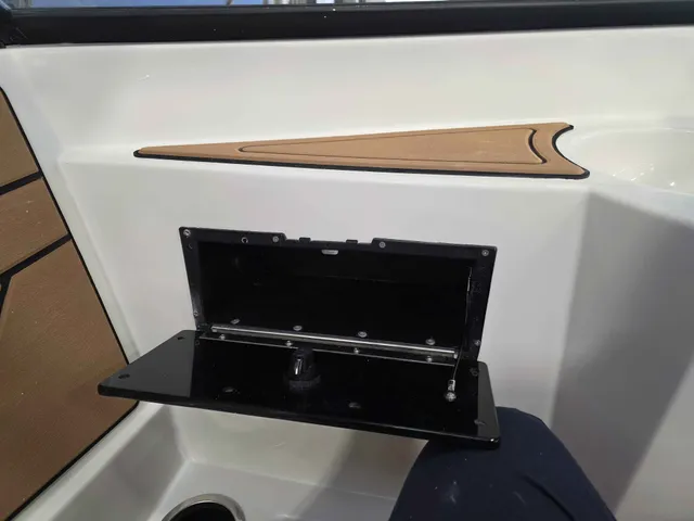 Boat Thumbnail 11