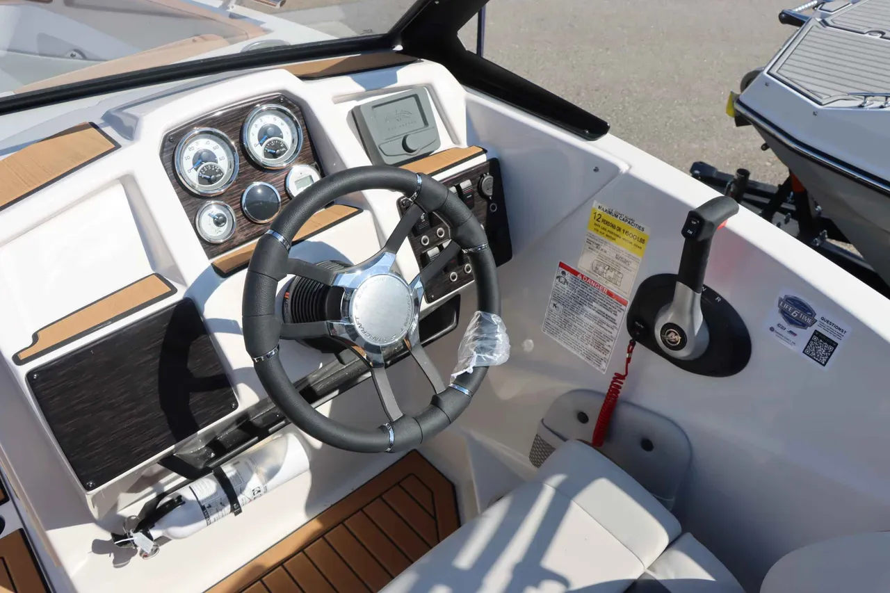 Boat Image 15