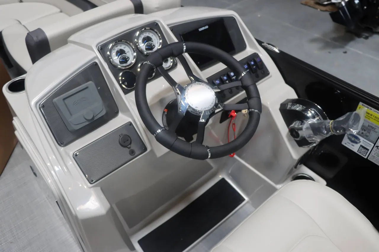 Boat Image 10