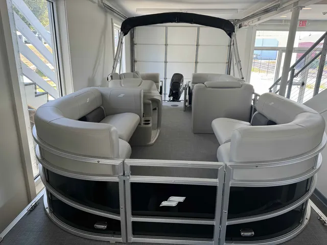 Boat Thumbnail 3