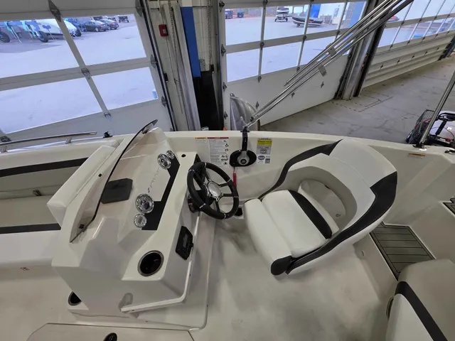 Boat Thumbnail 8