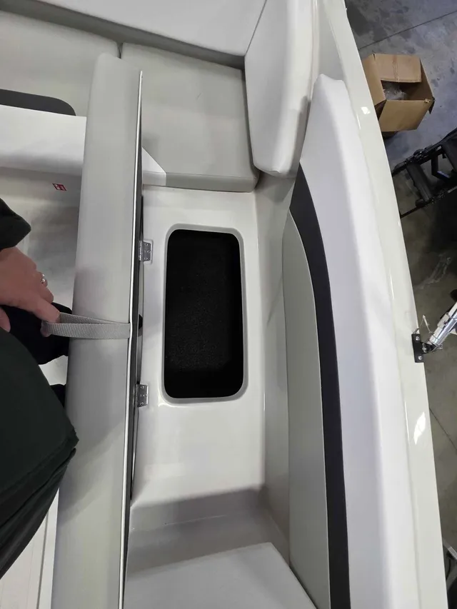 Boat Thumbnail 16