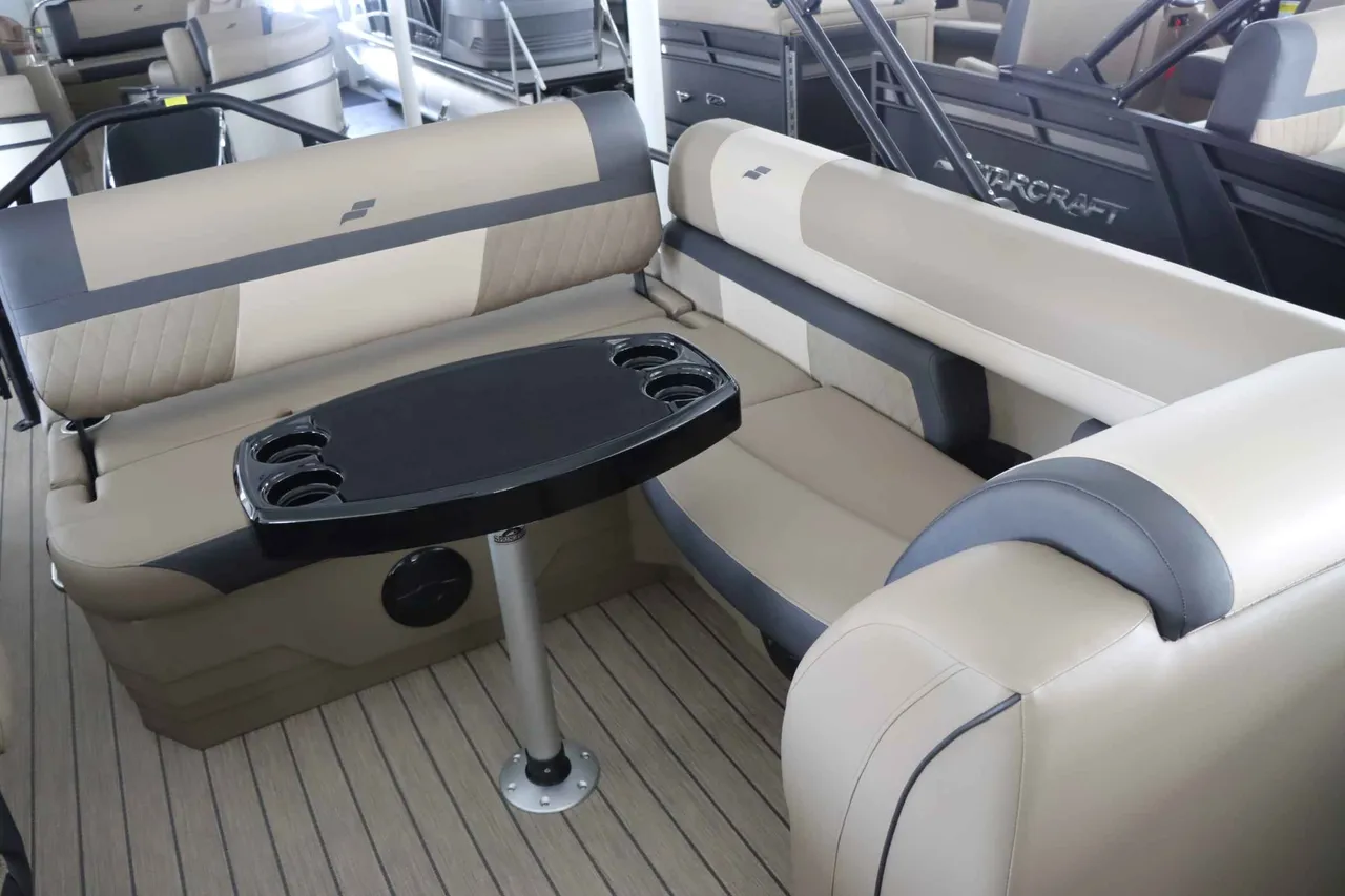 Boat Image 9
