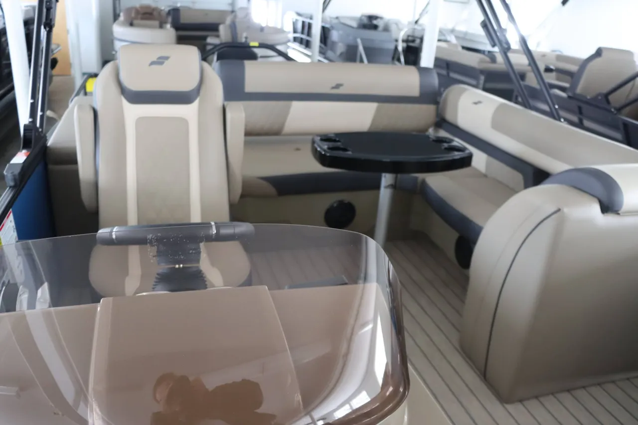 Boat Image 11