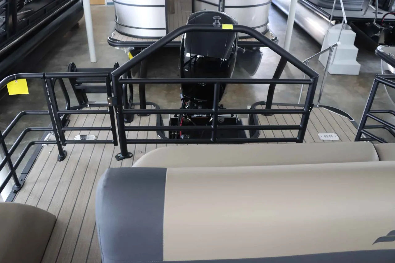 Boat Image 17
