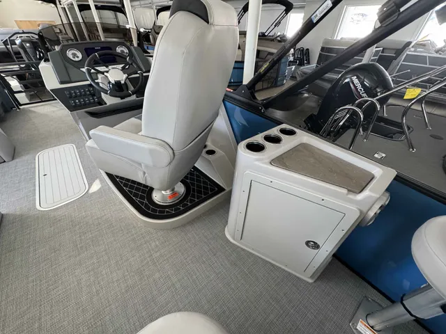 Boat Thumbnail 9