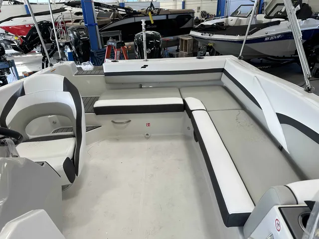 Boat Thumbnail 8
