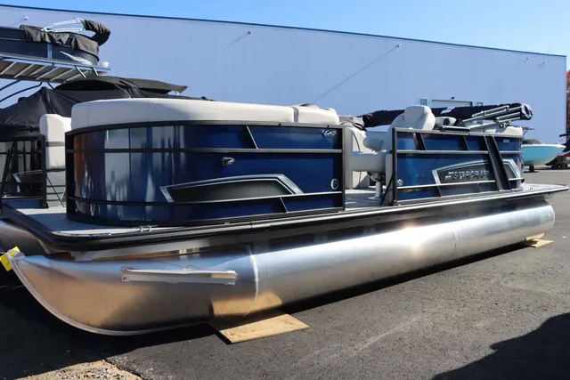 Boat Thumbnail 5