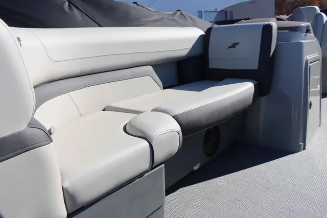 Boat Thumbnail 9
