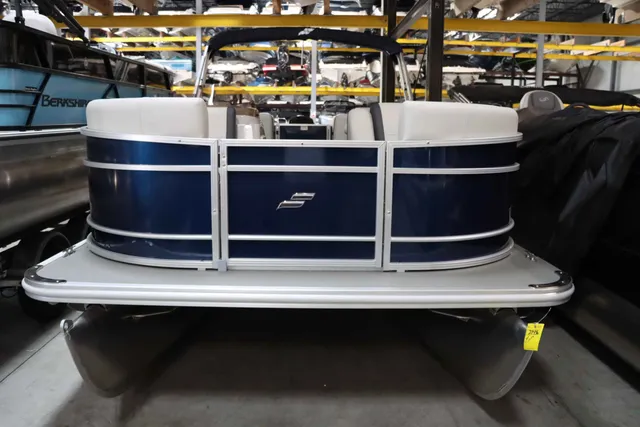 Boat Thumbnail 4
