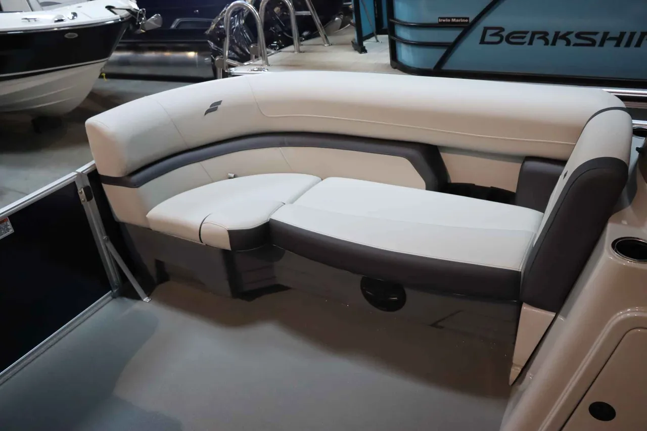 Boat Image 15