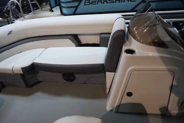 Boat Thumbnail 16
